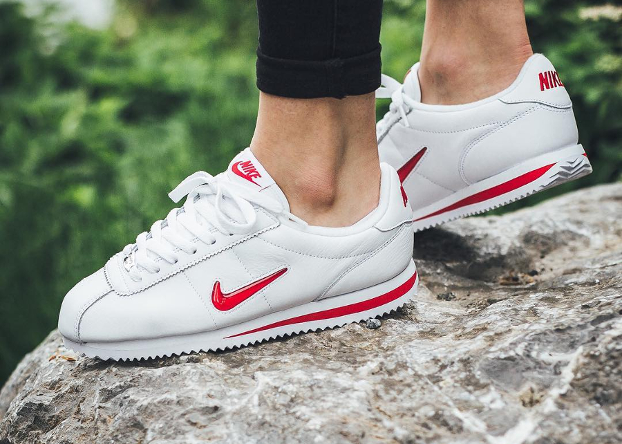 Chaussure Nike Cortez Basic Jewel Rare Ruby (1)