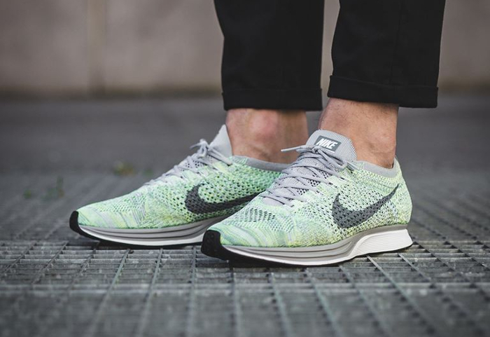 flyknit racer pistachio