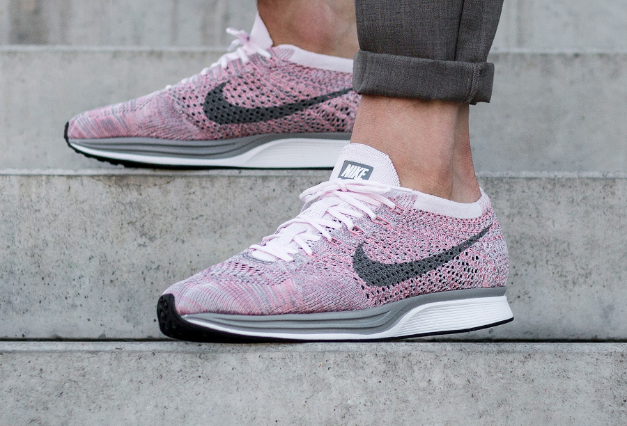 flyknit racer strawberry