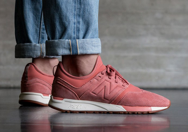 new balance 247 luxe trainers in pink nubuck
