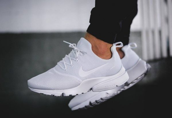 Chaussure Nike Presto Fly Blanche Triple White (homme & femme) (1)