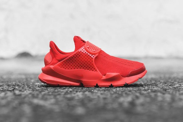 Chaussure Nike Sock Dart Triple Red (Rouge) (1)