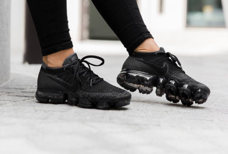 vapormax noir et blanc femme