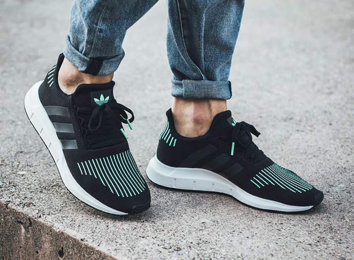 adidas swift run homme noir