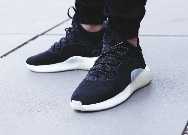 Chaussure Adidas Tubular Rise Noire 600x432