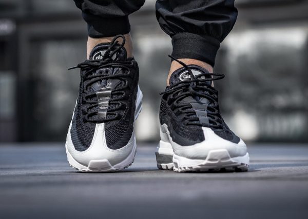 nike air max 95 ultra essential black and white