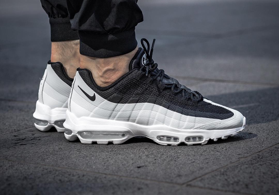 nike air max 95 ultra essential black white