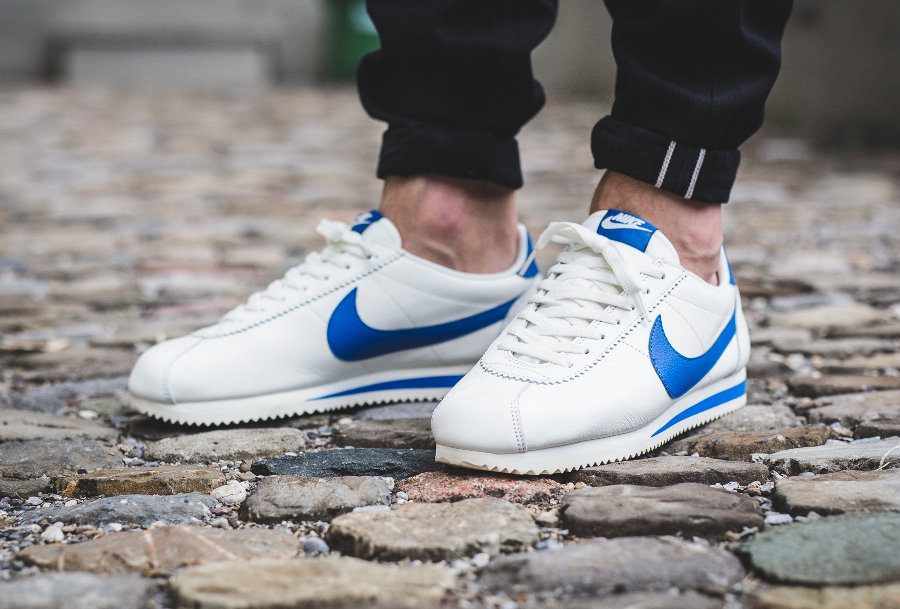Chaussure Nike Cortez Leather SE Sail Blue Jay (homme)