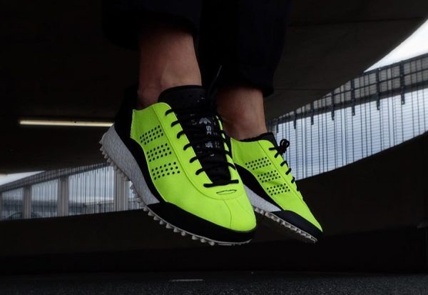 Chausssure Alexander Wang x Adidas AW Hike Low Jaune Fluo