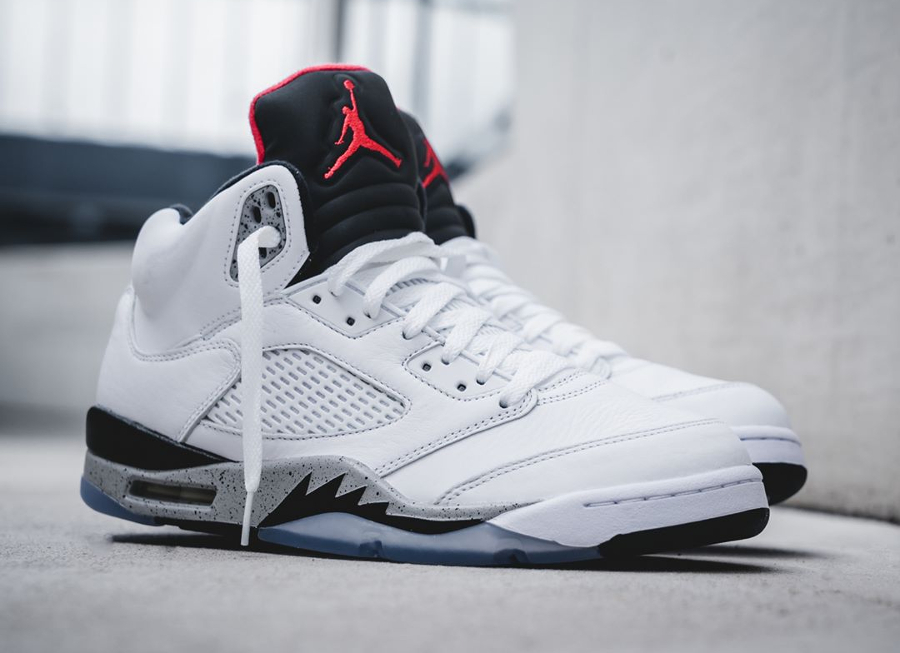 Air Jordan 5/4 Retro 'White Cement Fire Red' : où l'acheter ?