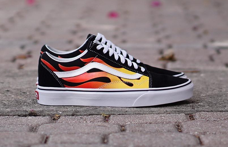 vans avec flamme