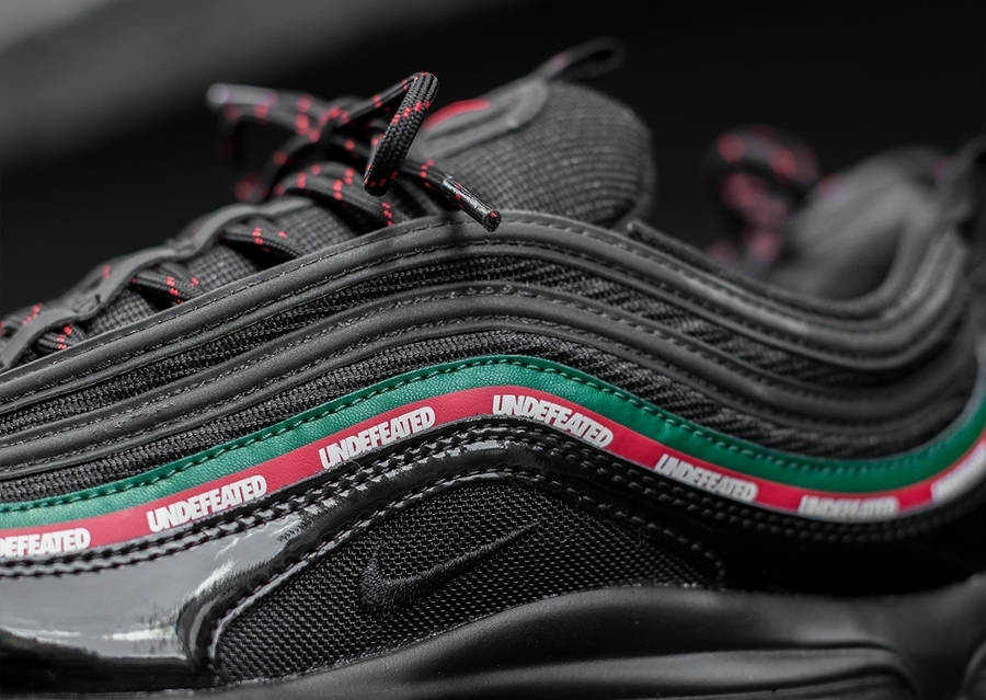 gucci undefeated air max