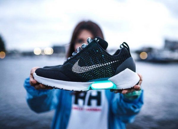 nike hyperadapt 1.0 earl