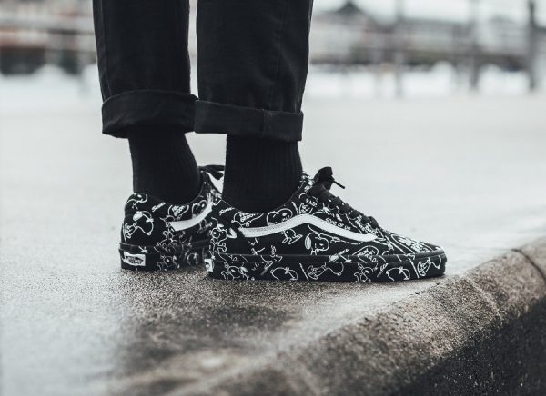 Peanuts x Vans UA Old Skool Noir 'Black Snoopy