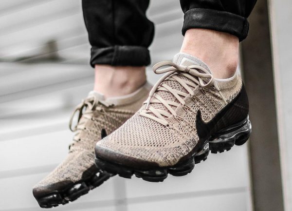 beige vapormax