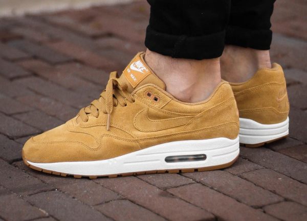 nike air max one wheat