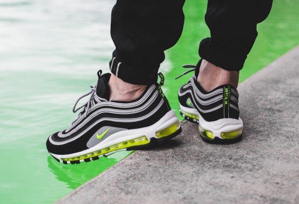 air max 97 dans la nuit
