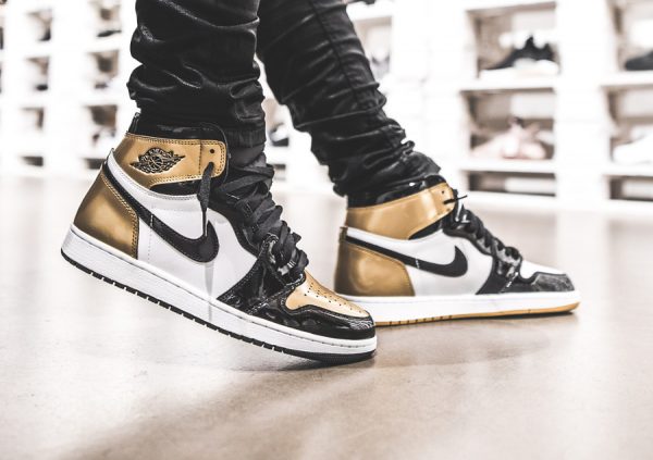 Chaussure Air Jordan 1 High Retro OG Energy 'Gold Top 3' (Cyber Monday) (1)