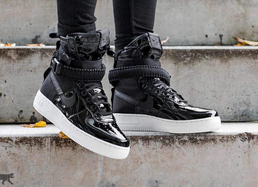 Chaussure Nike Air Force 1 SF AF1 Noire 'Force is Female' (cuir brillant) femme