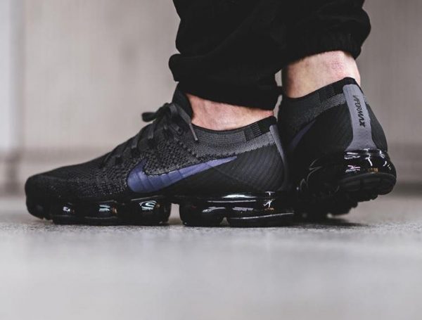 Chaussure Nike Air Vapormax 'Iridescent Swoosh' Midnight Fog