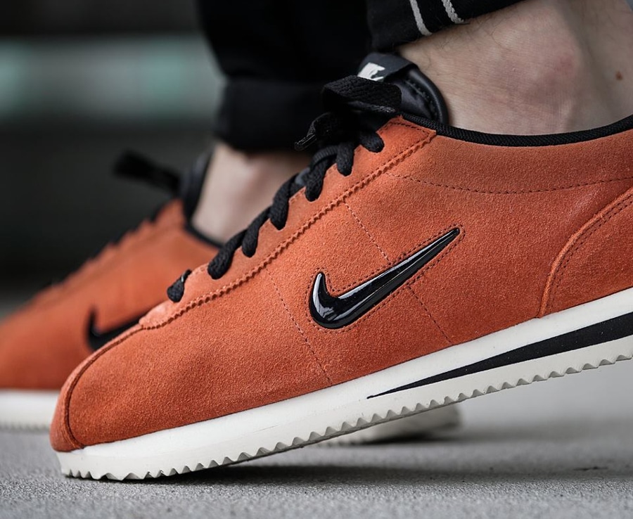 nike cortez peach