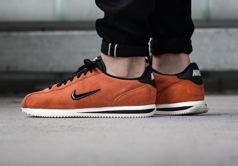 peach nike cortez
