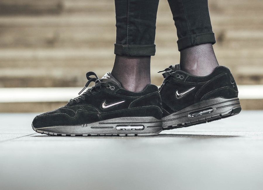 nike air max 1 jewel black chrome