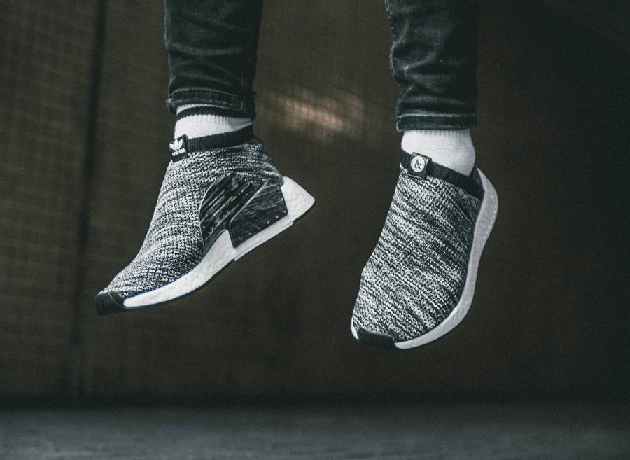 Ua&sons nmd r2 shoes hotsell