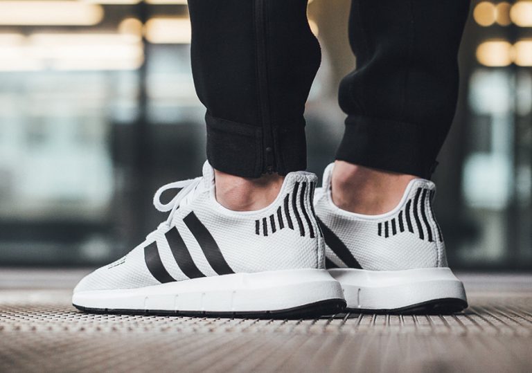 adidas swift run blanche