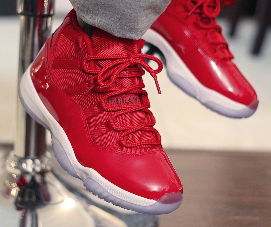 jordan 11 rouge et blanc