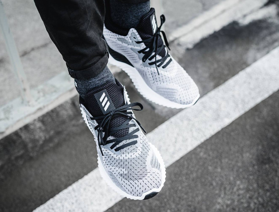 chaussure alphabounce beyond