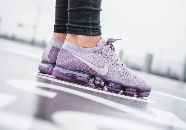 nike rose vapormax