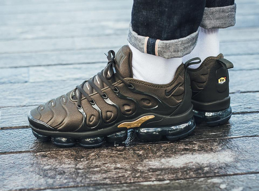 vm vapormax plus