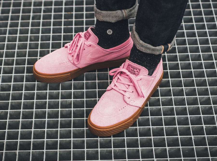 Chaussure Nike Zoom SB Stefan Janoski Elemental Pink (suède rose et semelle marron)