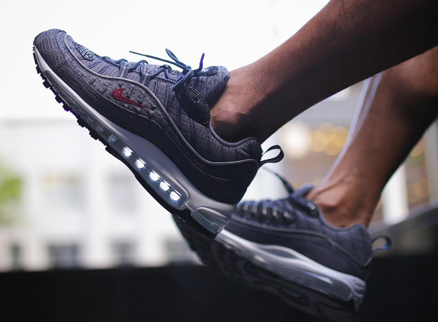 air max 98 thunder blue on feet