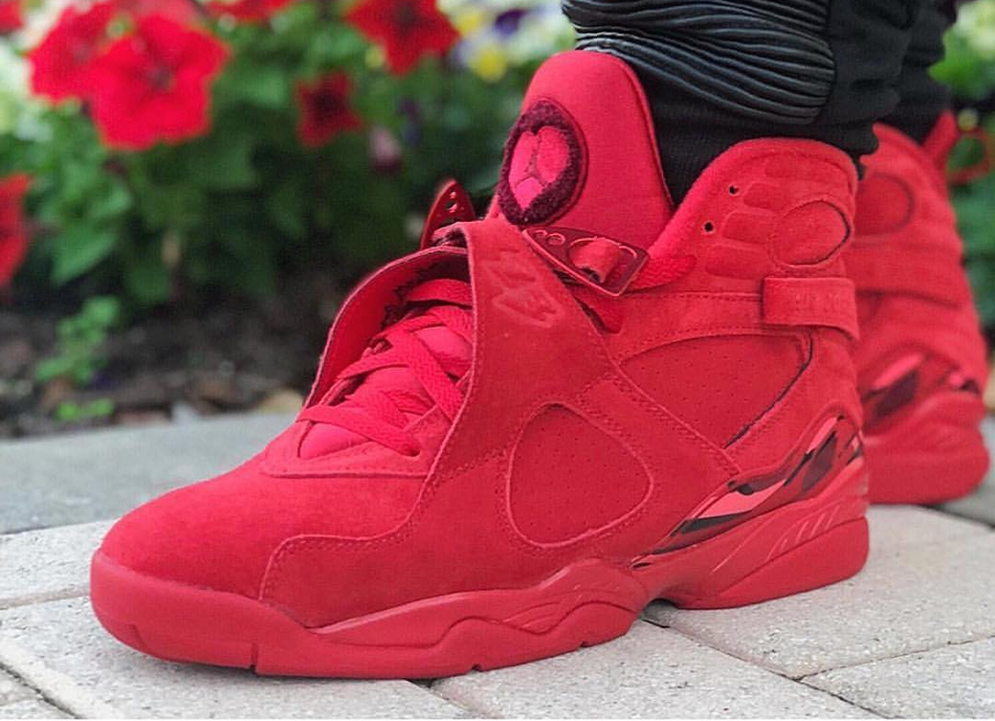 Air Jordan 8 Retro Suede Rouge Saint Valentin 2018 - chaussure rétro pour femme (couv)