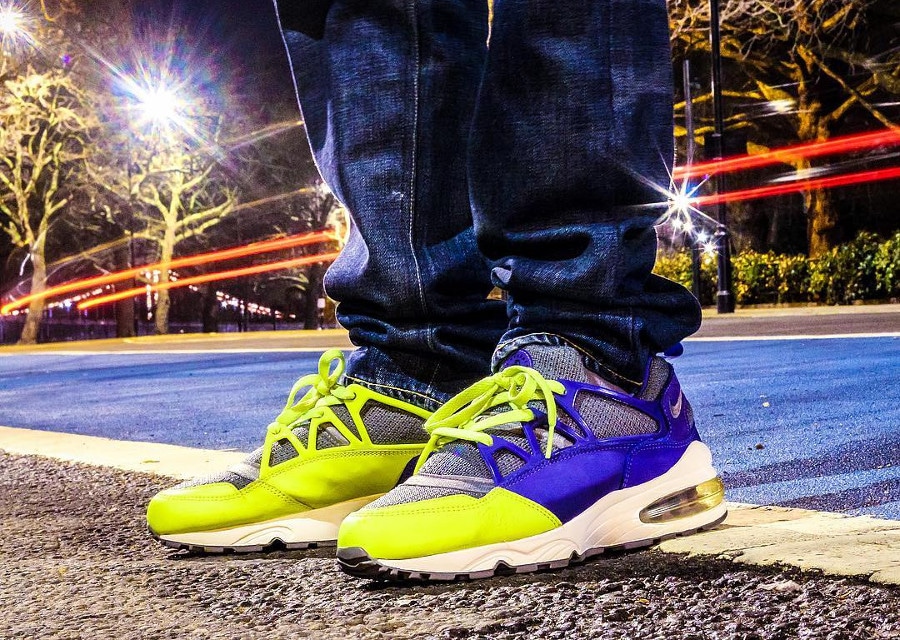 nike air huarache light burst