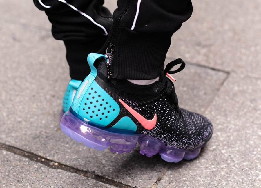 vapormax hot punch