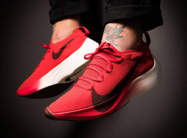 Nike мужской свитшот худи реглан олимпийка кофта University Red (dégradé Impact) on feet