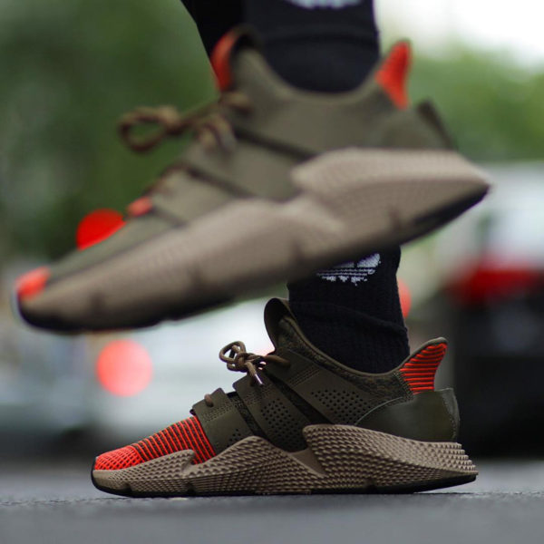 stan smith grey four