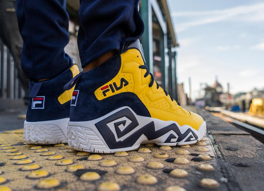 tenis fila jaune