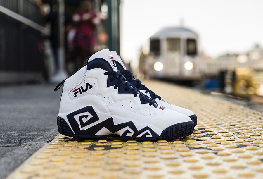 fila mb white navy & red shoes