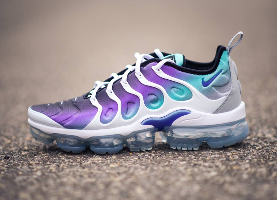 nike air vapormax plus turquoise