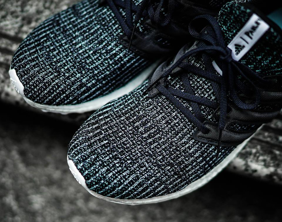 Ultra boost 4. discount parley carbon blue