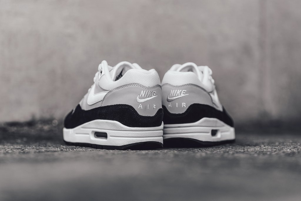 air max 1 black grey