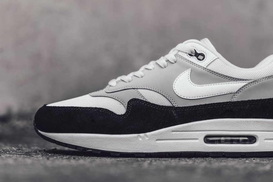 nike air max 1 wolf grey white black