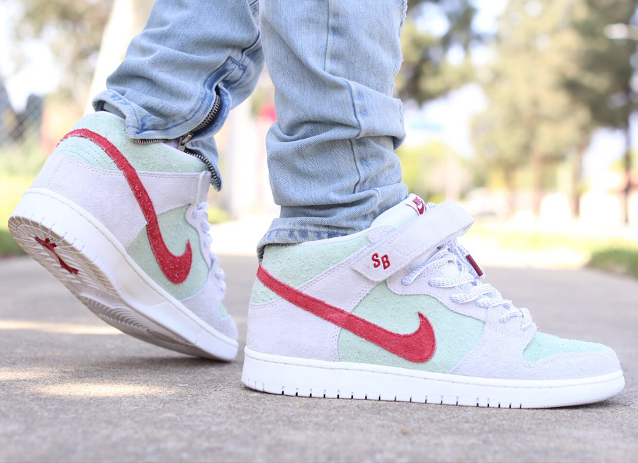 nike sb white widow