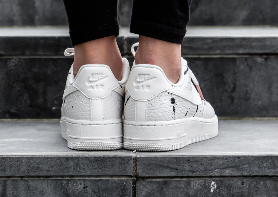 nike air force 1 07 lx phantom