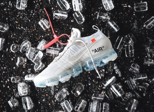 Off White x Nike Air Vapormax Flyknit blanche
