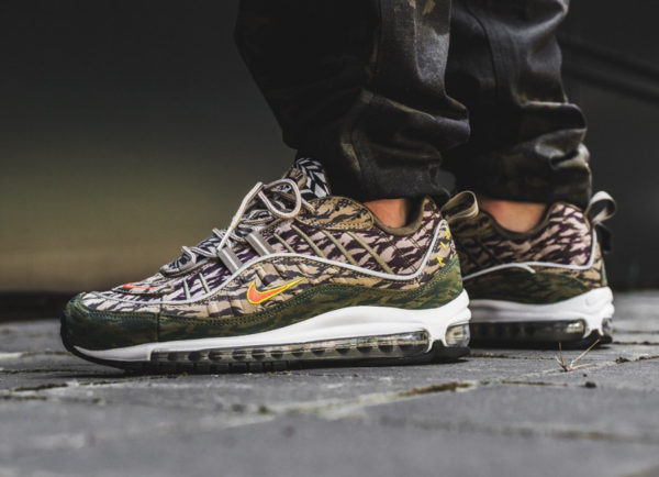 Chaussure-Nike-Air-Max-98-AOP-Camouflage-Tigré-Mash-Up-5